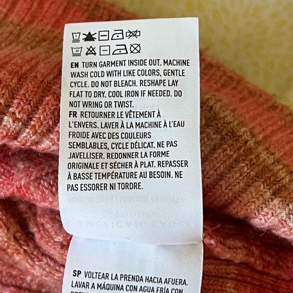 American Eagle | Pink wrap front striped knit v-neck fitted sweater size… - Picture 11 of 11